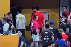 廣廈怒吼未奪冠 王博離場怒踹泡沫板