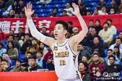 廣廈冠軍戰(zhàn)三分球命中率高達(dá)55.9%！這誰頂?shù)米。? title=