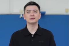 楊鳴寄語(yǔ)考生：合上筆蓋時(shí)要有運(yùn)動(dòng)員般的自信與驕傲，高考必勝