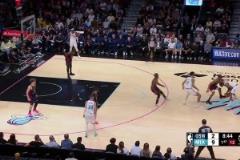 手真快！維金斯快速回防切掉巴特勒上籃，直接點燃熱火主場氣氛！