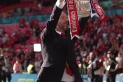 滕哈赫時代！這一年沒人能相信，曼聯(lián)能擊敗曼城奪得足總杯冠軍！