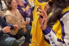 原來萊昂納德的性格是極內(nèi)向的，直到哈登來了...