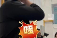 讓大姚仰視的存在！姚明現(xiàn)身深圳圖書館被立體書庫(kù)震驚了