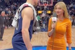 短裙腿精在線撩爆全場，這腿長美到犯規(guī)看看周玲安今日vlog