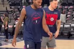 天王山加油吧！小卡快船主場的賽前訓練！中投依舊穩(wěn)?。? title=