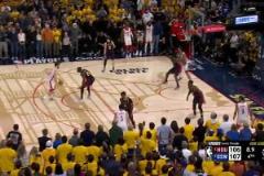 最糟糕的選擇！申京生死時(shí)刻強(qiáng)行單挑追夢不中，巴特勒搶板定勝局