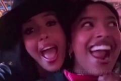 開心的摟在一塊！瓦妮莎和大女兒娜娜一起去看碧昂絲演唱會~