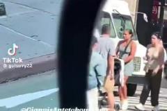 這么快就開啟度假模式！字母哥拖家?guī)Э诔霈F(xiàn)在紐約街頭