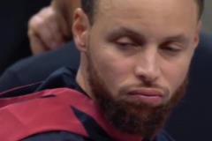 華子受傷后，看庫(kù)里的表情，應(yīng)該也是十分擔(dān)心！