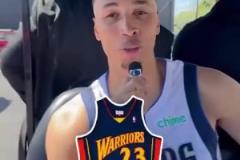 PJ老達(dá)拉斯人了！獨(dú)行俠球員們的第一件球衣是誰呢？