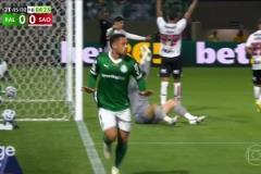 連續(xù)3場比賽進球！羅克巴甲補時破門絕殺！帕爾梅拉斯領(lǐng)跑積分榜